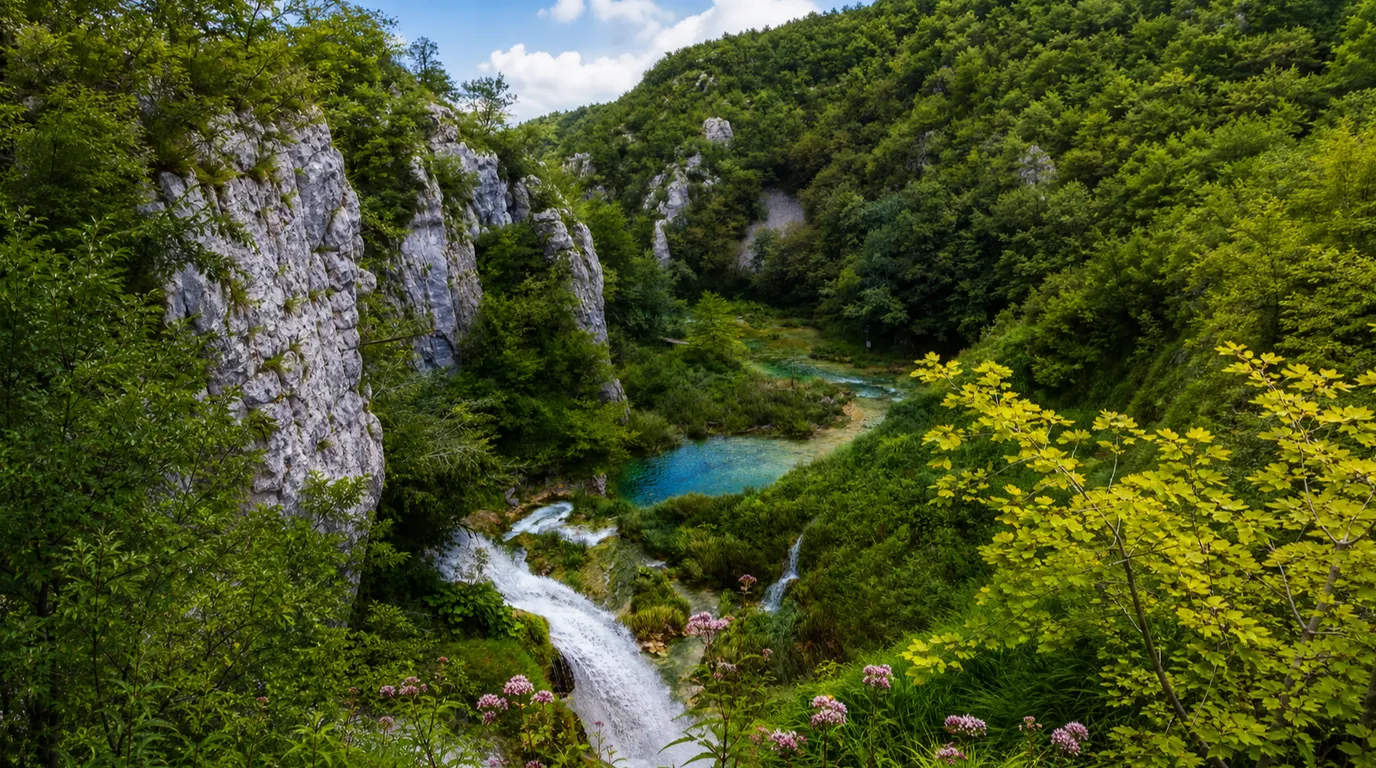 プリトヴィッツェ湖群国立公園（Plitvice Lakes National Park）